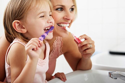 Helpful Tips for Teaching Your Kids How to Brush